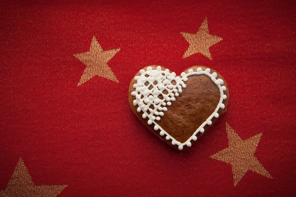 Pan de jengibre con símbolo del corazón para Navidad —  Fotos de Stock