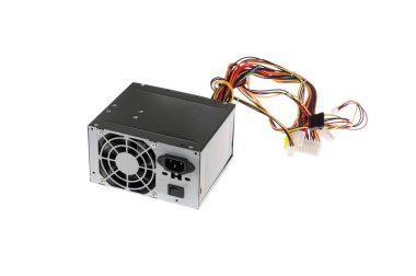 Beyaz arkaplanda bilgisayar güç kaynağı.