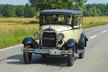 Oldtimer araba ralli