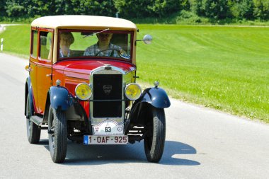 Oldtimer araba ralli