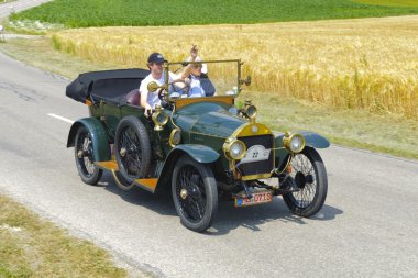 Oldtimer araba ralli
