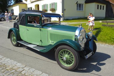 Oldtimer araba ralli