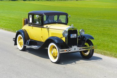 Oldtimer araba ralli