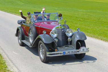 Oldtimer araba ralli