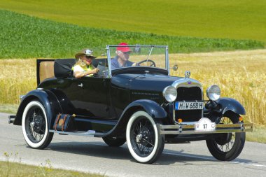 Oldtimer araba ralli