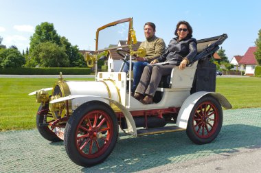 Oldtimer araba ralli