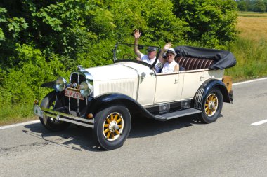 Oldtimer araba ralli