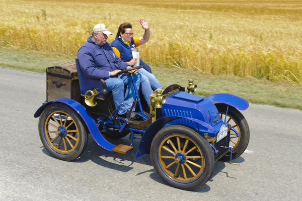 Rallye de voitures anciennes — Photo