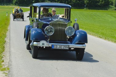 Oldtimer araba ralli