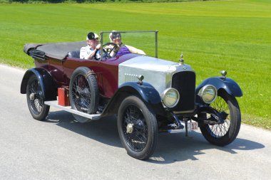 Oldtimer araba ralli
