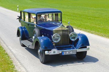 Oldtimer araba ralli