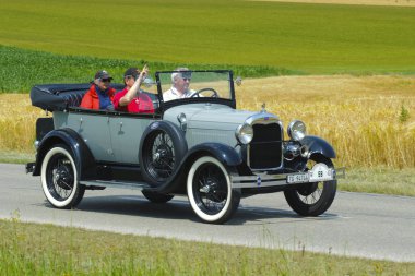 Oldtimer araba ralli