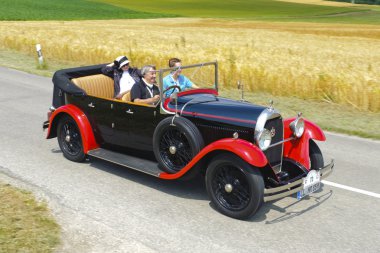 Oldtimer araba ralli