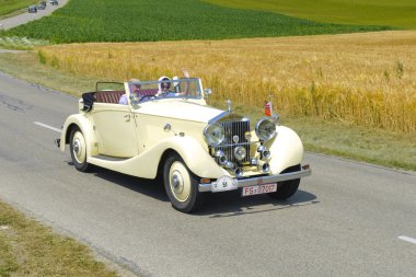 Oldtimer araba ralli
