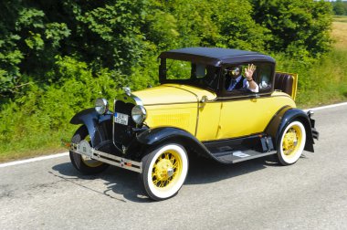 Oldtimer araba ralli