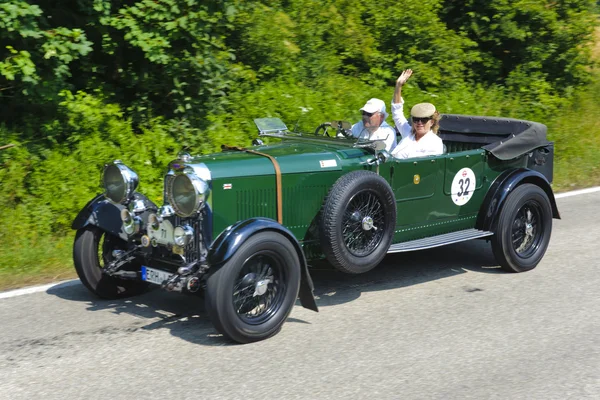 Rallye de voitures anciennes — Photo