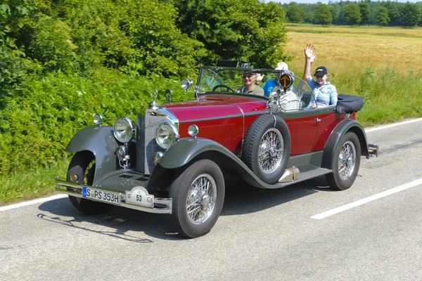 Oldtimer araba ralli