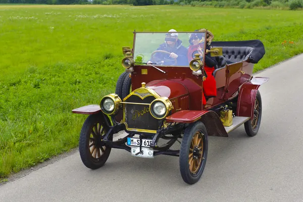 Rally for veteran cars — Stock Photo, Image