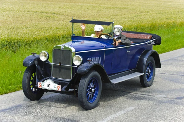 Rally para carros veteranos — Fotografia de Stock