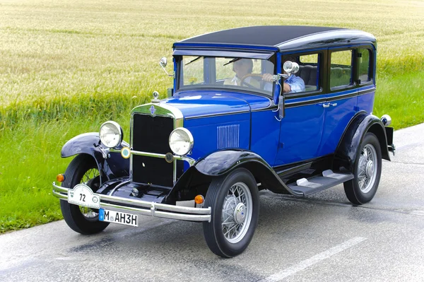 Rally for veteran cars — Stock Photo, Image