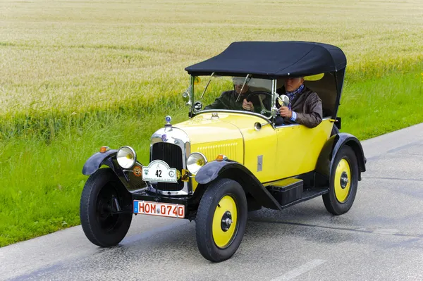 Rally para carros veteranos — Fotografia de Stock