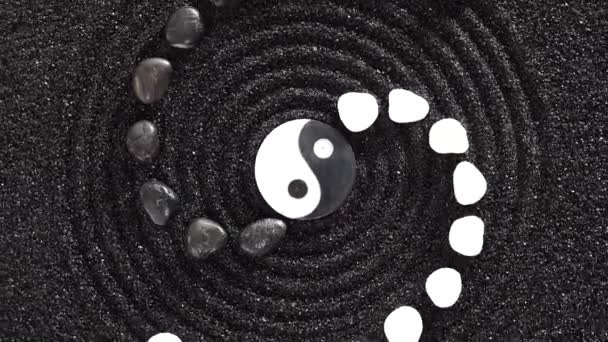 Giardino Zen Giapponese Con Yin Pietra Yang Sabbia Strutturata — Video Stock