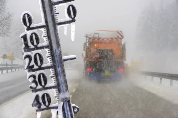 Temperatura Fría Con Nieve Hielo Invierno Carretera —  Fotos de Stock