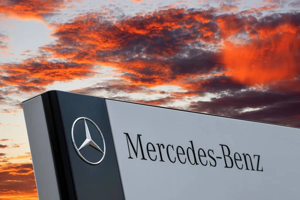 Agradecimento Alemanha Junho 2022 Sinal Publicitário Marca Automóveis Mercedes Frente — Fotografia de Stock