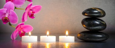 Japanese zen garten with stone and candlelight