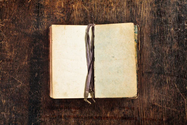 Old book with blank pages — Stock Photo, Image