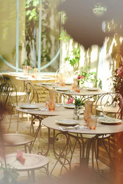 Frans Restaurant Tafels Stoelen Patio Parijs Frankrijk Foto Gestileerd Voor — Stockfoto