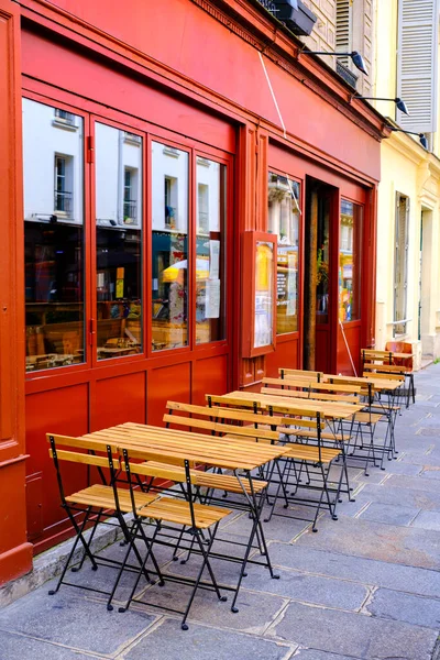 Frans Restaurant Tafels Stoelen Rij Straat Parijs Frankrijk — Stockfoto