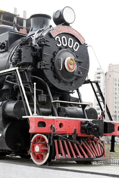 Novosibirsk. Memorial of the old locomotive — Stock Photo, Image