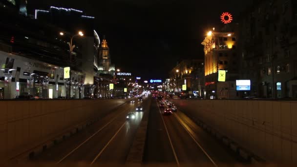 Moscú. Tráfico en la noche — Vídeos de Stock