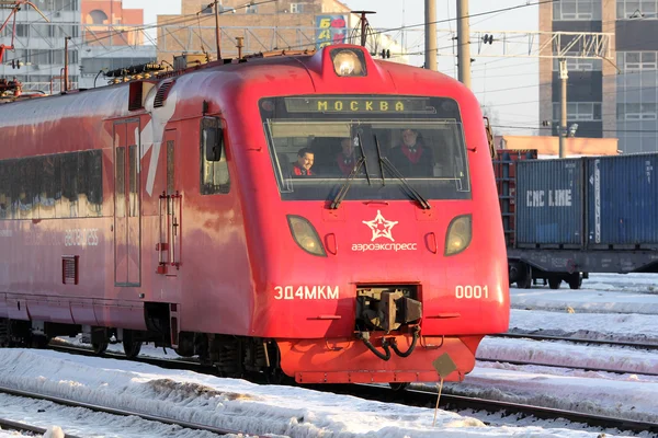 Oroszország, moszkvai, 25 február 2013 - az airport express megérkezik Moszkvába — Stock Fotó