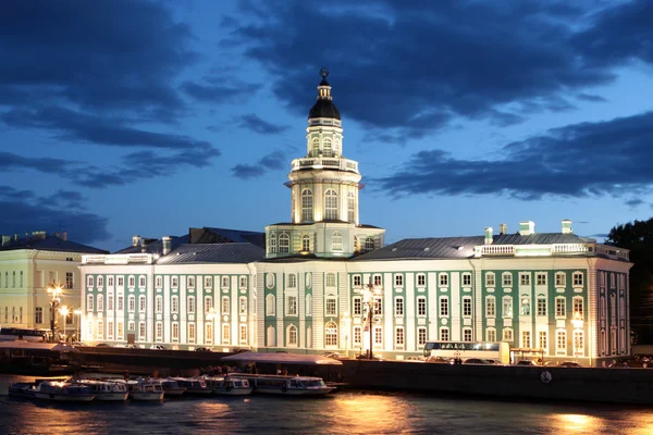 Saint-petersburg, Federacja Rosyjska. Szukam do Muzeum anatomicznego od rzeki Newy — Zdjęcie stockowe