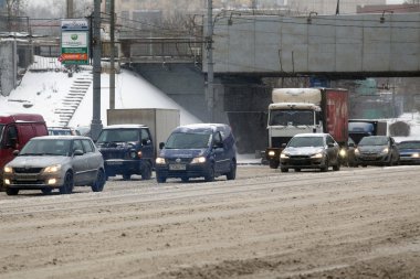 Moskova. kar yağışı trafiği