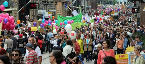 On the summer gay parade in Helsinki, Finland — Stock Photo, Image