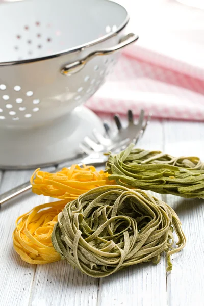 Macarrão italiano tagliatelle — Fotografia de Stock