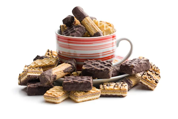 Mélange de biscuits sucrés dans une tasse de café — Photo