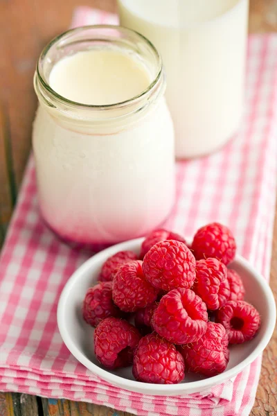 Fruity yogurt in jar — Stock Photo, Image