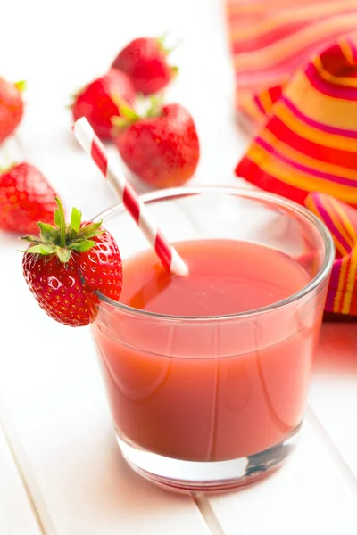 Strawberry juice in glass — Stock Photo, Image