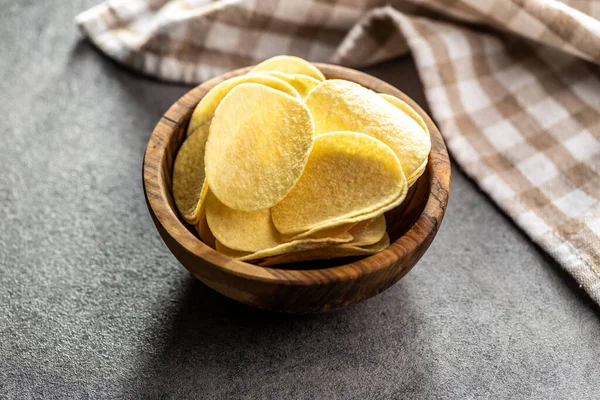 Knapriga Potatischips Potatischips Skål — Stockfoto