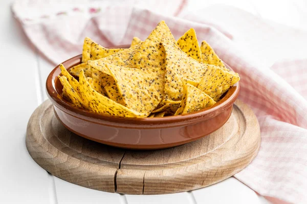 Gesalzene Tortilla Chips Dreieck Mit Chiasamen Schüssel — Stockfoto