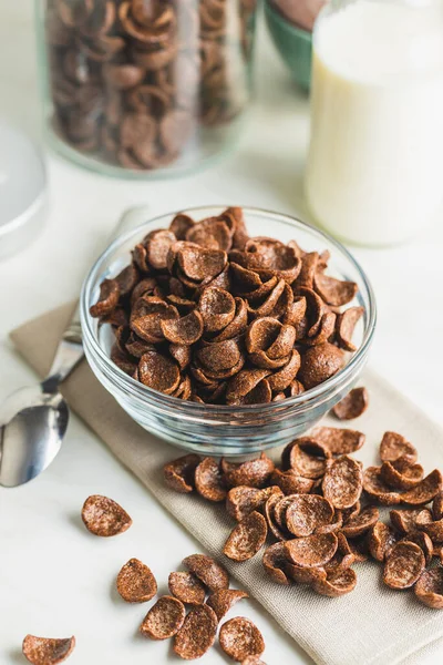 Süße Schokolade Frühstücksflocken Schüssel Auf Küchentisch — Stockfoto