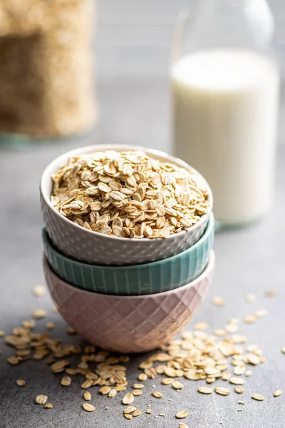 Breakfast Cereals Uncooked Oatmeal Raw Oat Flakes Bowl — Stock Photo, Image