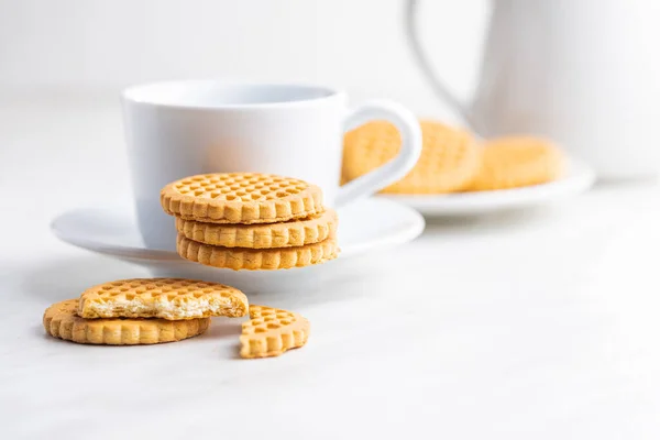 Smör Kex Söta Kakor Vitt Bord — Stockfoto