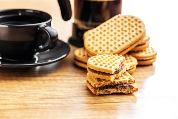 Dulces Galletas Sandvich Galletas Con Relleno Crema Cacao Una Mesa —  Fotos de Stock