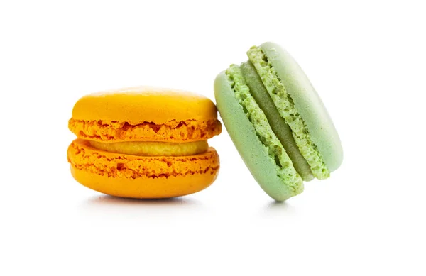 Doce Macarons Coloridos Macaroons Franceses Tradicionais Sobremesa Saborosa Isolada Fundo — Fotografia de Stock