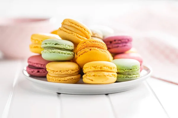 Sweet Colorful Macarons Traditional French Macaroons Tasty Dessert Plate — Stock Photo, Image